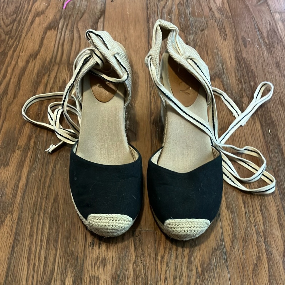 Roxy Black and Cream Espadrille Sandals with Ankle Wrap
